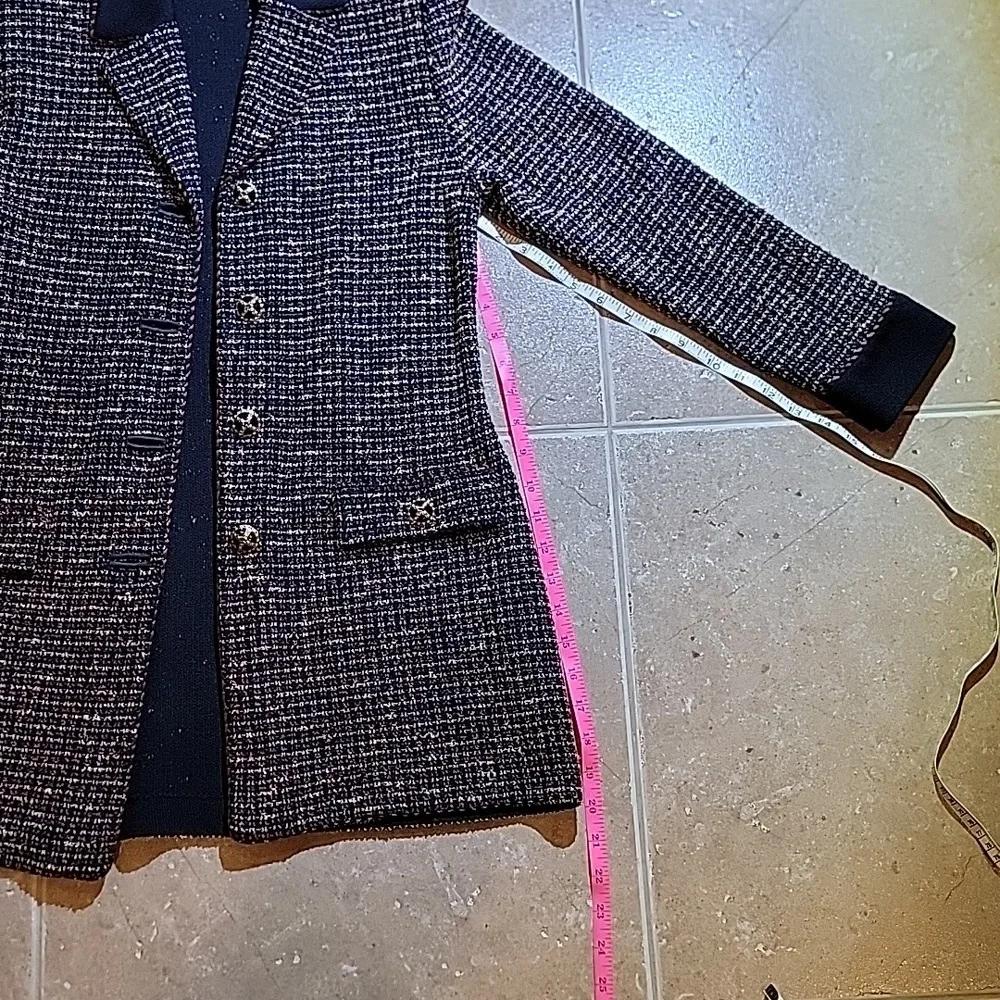 ST. JOHN Blazer/Jacket - Picture 4 of 7
